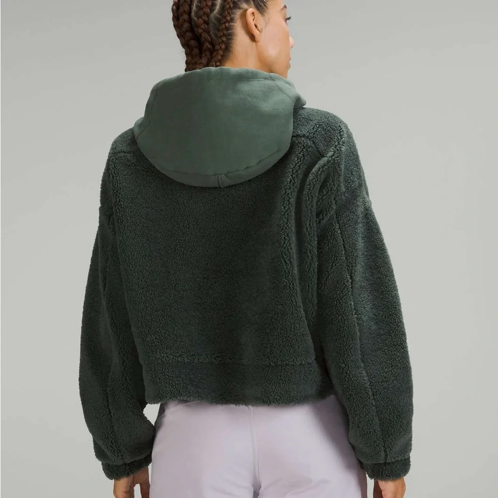 Lululemon Textured Fleece Embroidered
Logo Hoodie Smoked Spruce - Picture 3 of 9